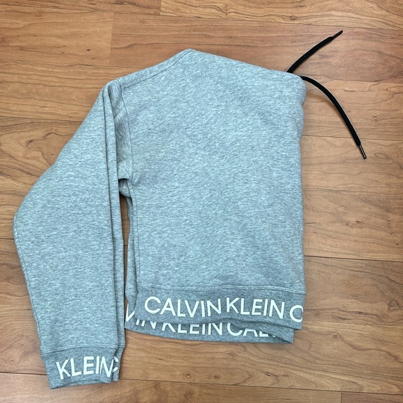 Cropped Calvin Klein Hoodie - Picture 5 of 5